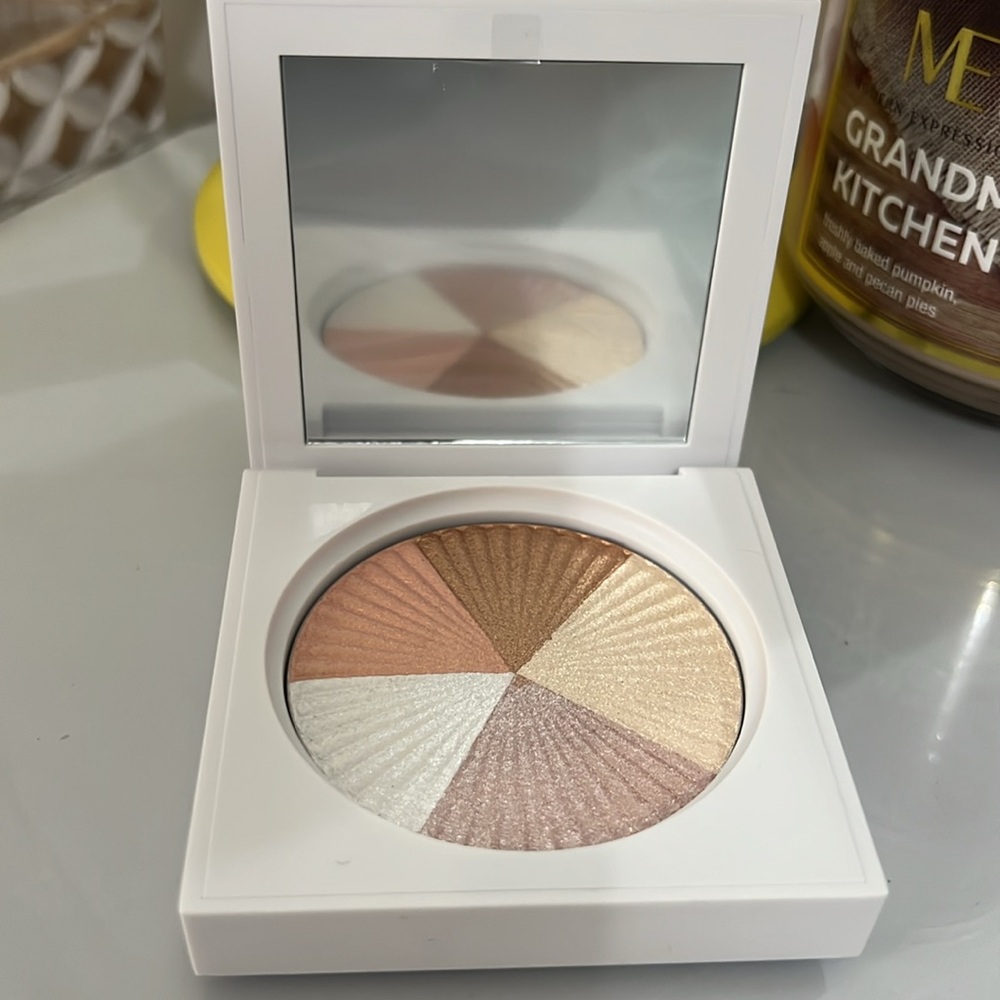 Ofra Cosmetic Highliter